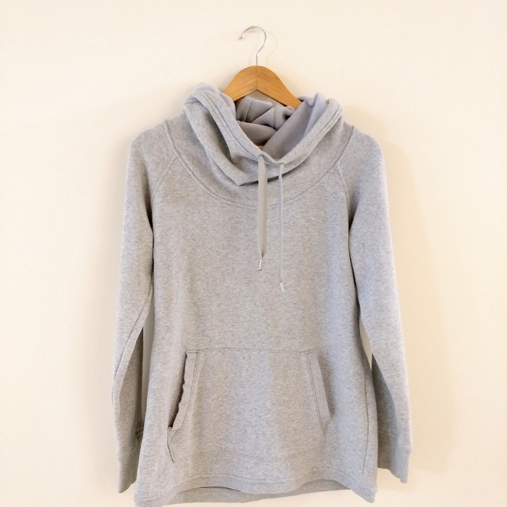 Athleta gray pullover